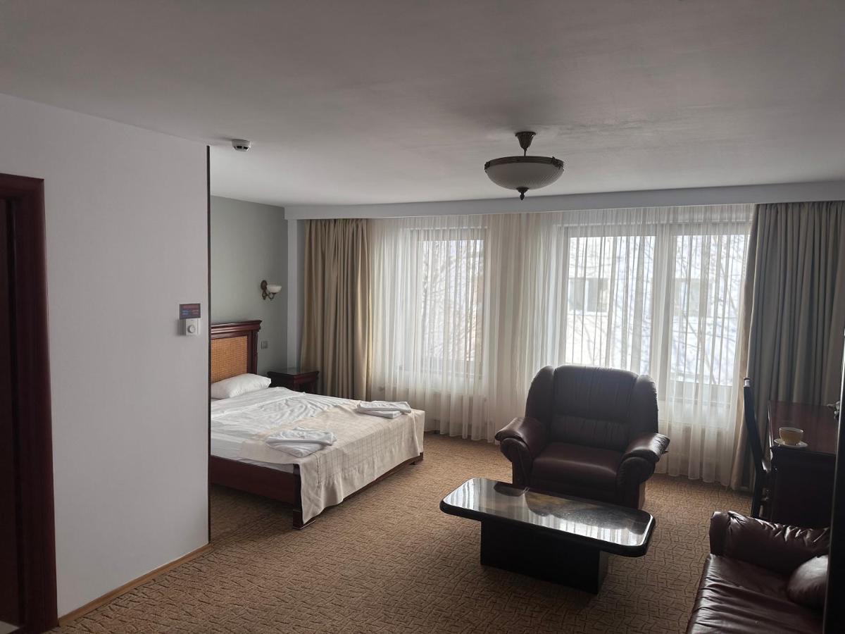 Hotel Bliss